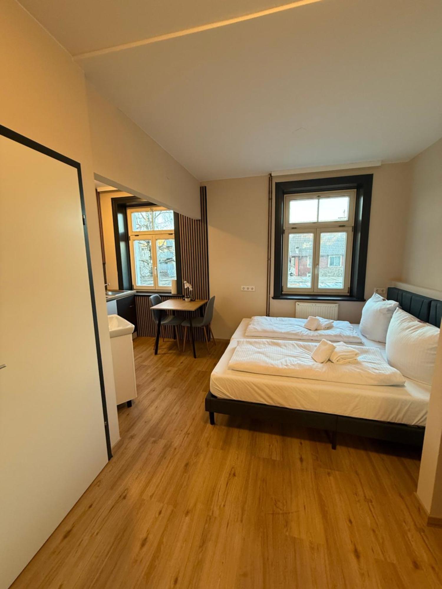 Crown Living Villa Blumenau Studios, Smarttv, Parkplatz Lustenau Extérieur photo