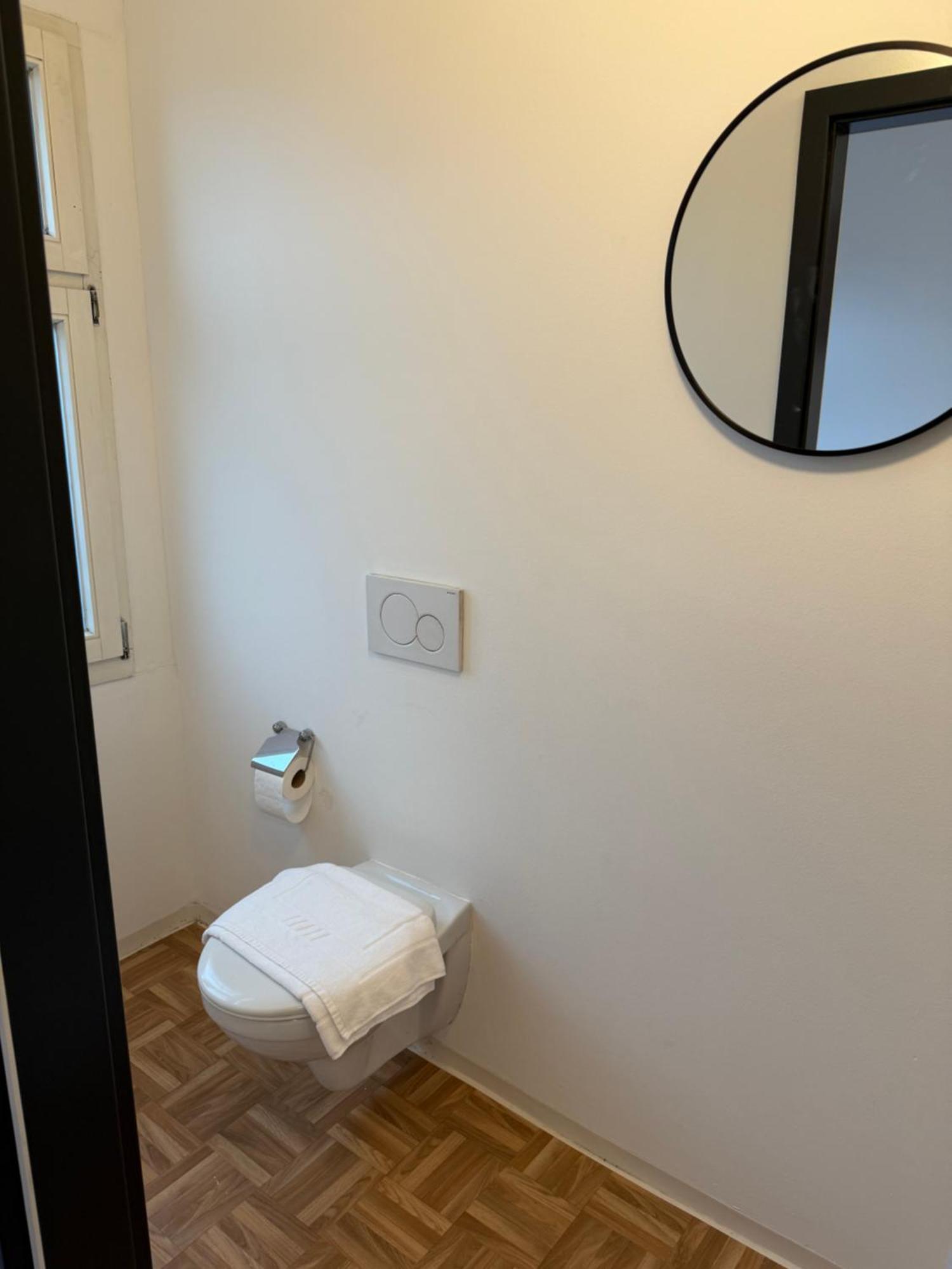Crown Living Villa Blumenau Studios, Smarttv, Parkplatz Lustenau Extérieur photo